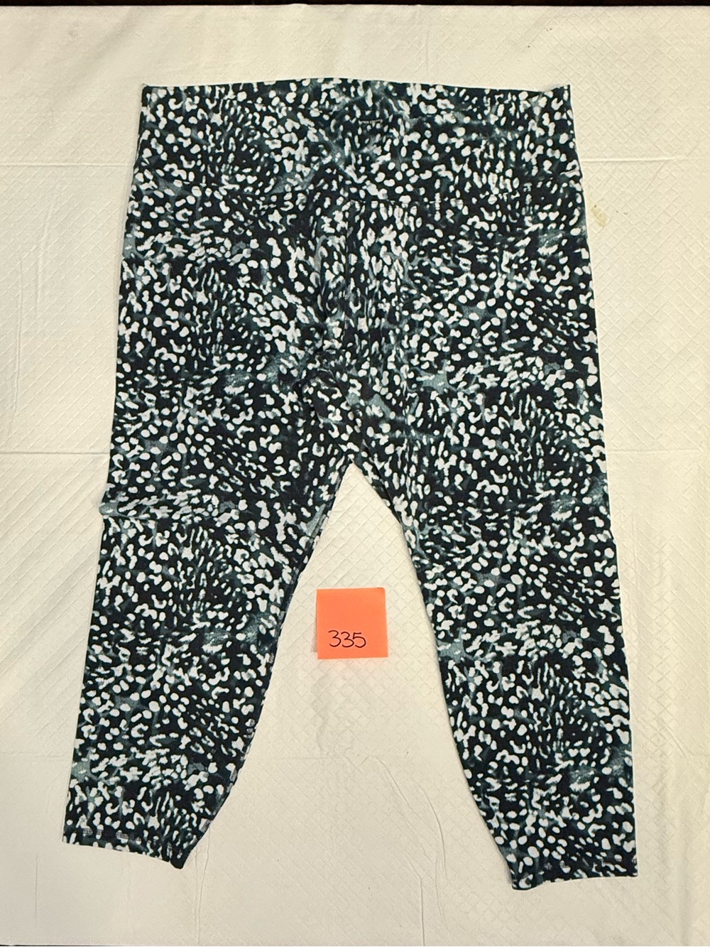 Old Navy Leggings in Teal and Black Speckle Print